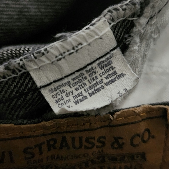 Vintage x 80s 509 Levi Faded Black Denim Red Tab “made in USA” - Picture 12 of 13